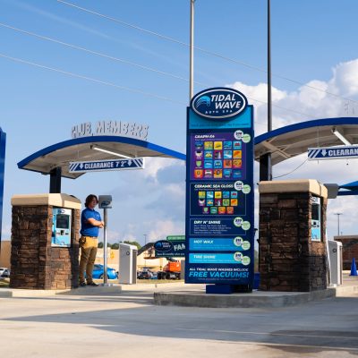 Entrance to Tidal Wave Car Wash